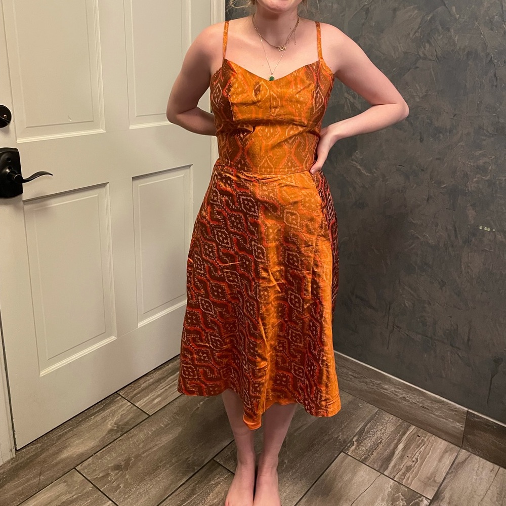 Banana Republic silk dress with pockets!